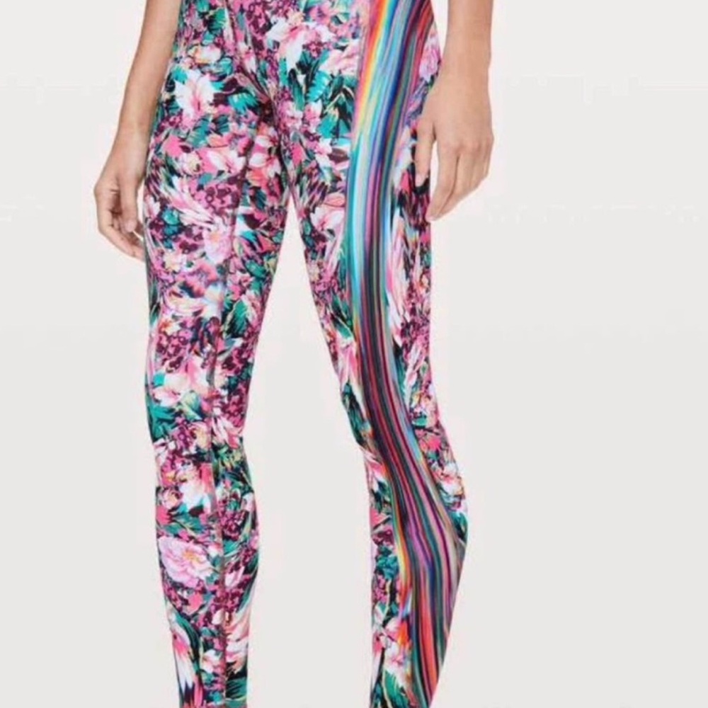 Lululemon Wunder Under Hi-Rise Tight Nulux 28" Size 6 in Spectrum Wunder Under - Picture 3 of 4